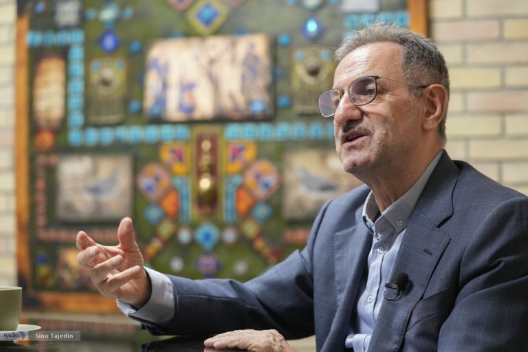 در مسیر رشد و پیشرفت گردشگری بودیم که جنگ به کشور ما تحمیل شد/ شهید باقری گفت که تخت جمشید تمدن و فرهنگ ما است/ باید مولفه‌های همبستگی را پر رنگ کنیم