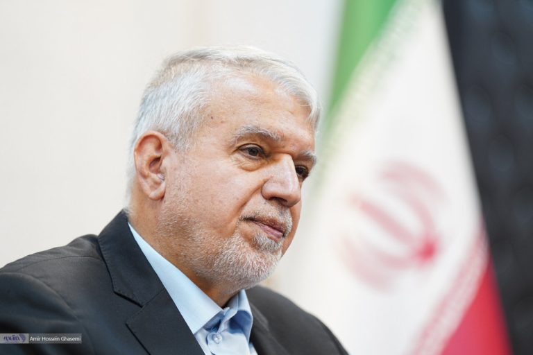 نوروز پاداش صبوری ملتی‌ست که زمستان‌های دشوار را با امید به بهار پشت سر می‌گذارند